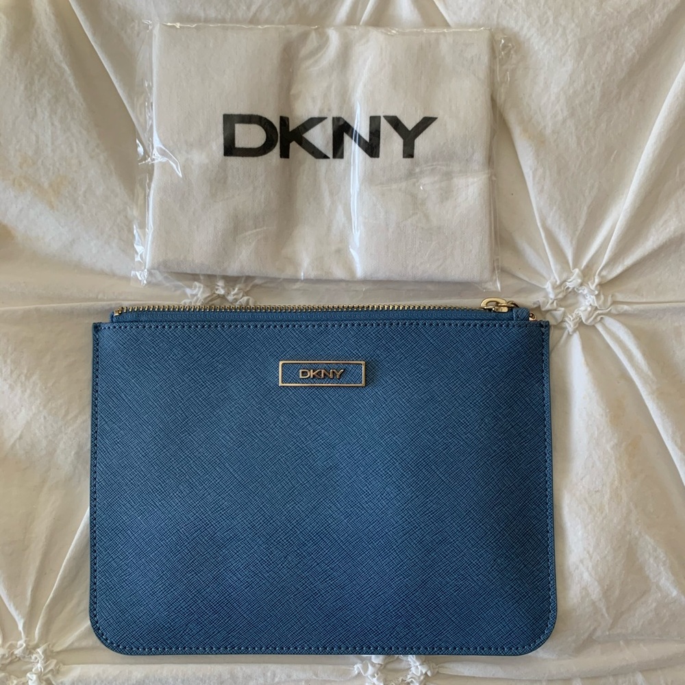 DKNY blue pouch💙